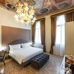 **** Hotel Doni Italien